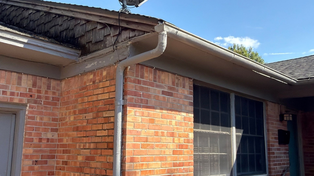 gutter repair Rowlett TX